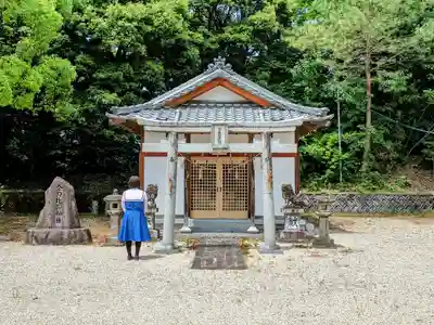 八柱神社の本殿・本堂