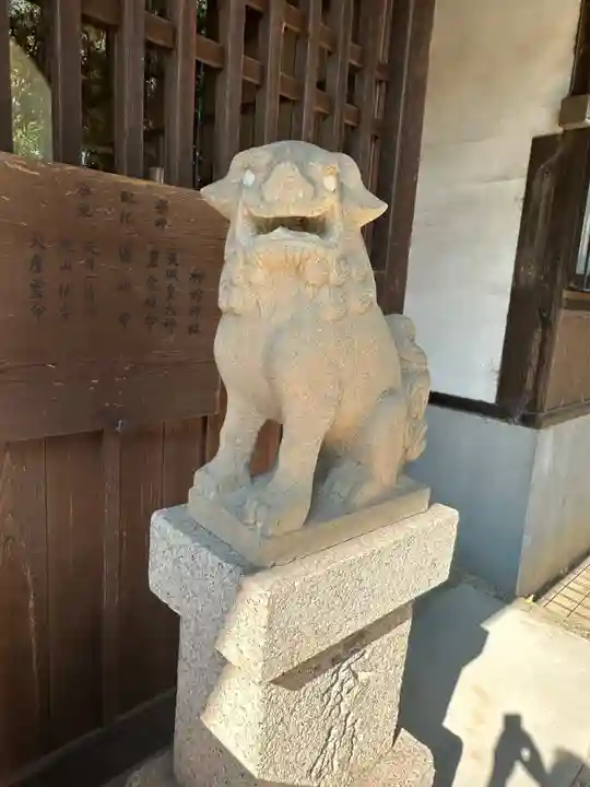 神館神社の狛犬