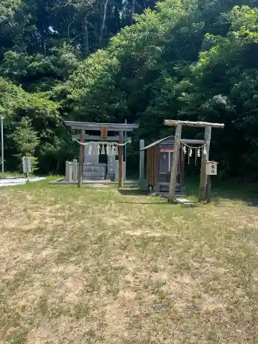 思金神社の{uncategorized: "未分類", other: "その他", undefined: "問題あり", building: "その他建物", grave: "お墓", sacred_gate: "鳥居", guardian: "狛犬", statue: "像", buddha: "仏像", history: "歴史", nature: "自然", garden: "庭園", animal: "動物", pagoda: "塔", temizu: "手水舎", mountain_gate: "山門・神門", sanctuary: "本殿・本堂", subordinate: "末社・摂社", art: "芸術", scenery: "景色", jizo: "地蔵", ema: "絵馬", goshuin: "御朱印", omikuji: "おみくじ", items: "授与品その他", amulet: "お守り", goshuincho: "御朱印帳", eats: "食事", festival: "お祭り", votive_dance: "神楽", shichigosan: "七五三参", wedding: "結婚式", experience: "体験その他", initially: "初詣", around: "周辺", anti_infection: "感染症対策"}