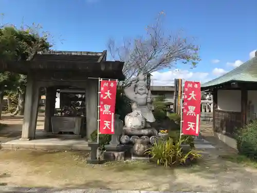 遠妙寺の像