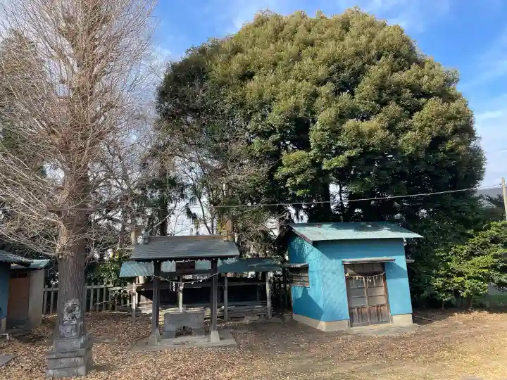 紙敷胡録神社の{uncategorized: "未分類", other: "その他", undefined: "問題あり", building: "その他建物", grave: "お墓", sacred_gate: "鳥居", guardian: "狛犬", statue: "像", buddha: "仏像", history: "歴史", nature: "自然", garden: "庭園", animal: "動物", pagoda: "塔", temizu: "手水舎", mountain_gate: "山門・神門", sanctuary: "本殿・本堂", subordinate: "末社・摂社", art: "芸術", scenery: "景色", jizo: "地蔵", ema: "絵馬", goshuin: "御朱印", omikuji: "おみくじ", items: "授与品その他", amulet: "お守り", goshuincho: "御朱印帳", eats: "食事", festival: "お祭り", votive_dance: "神楽", shichigosan: "七五三参", wedding: "結婚式", experience: "体験その他", initially: "初詣", around: "周辺", anti_infection: "感染症対策"}