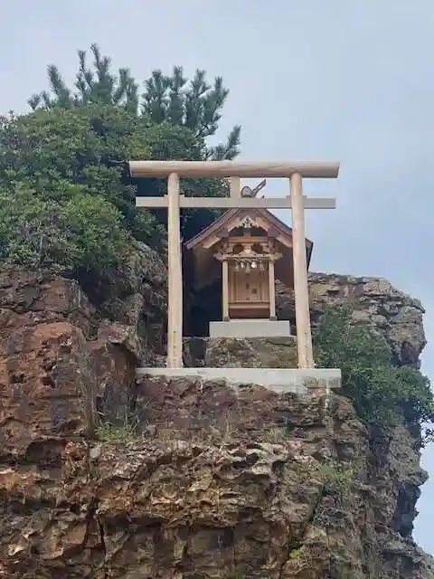 稲佐の浜 弁天島(島根県)