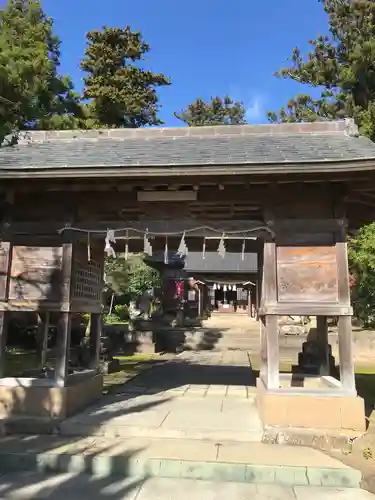 持田神社の山門