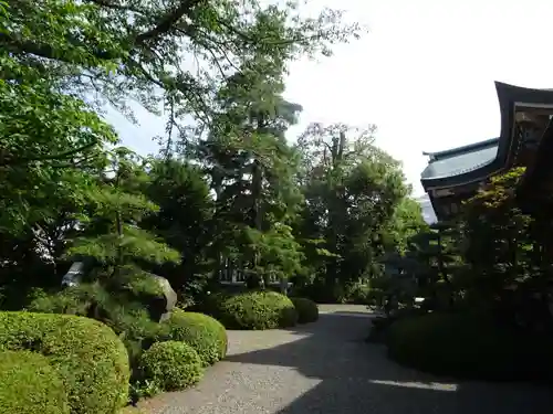 観音寺の庭園