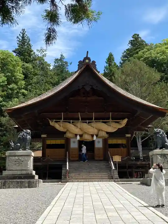 諏訪大社下社秋宮の本殿・本堂