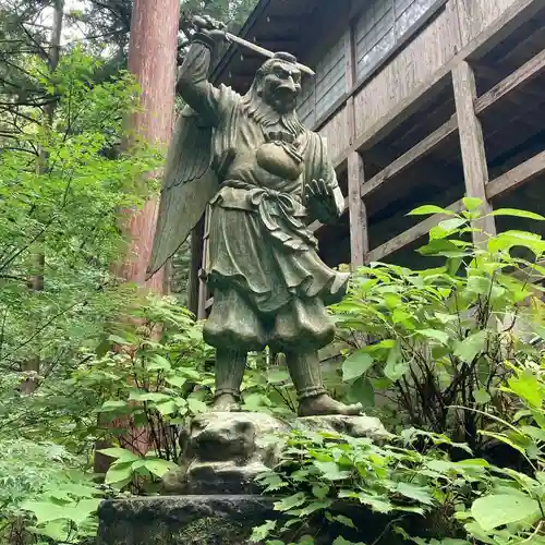 大嶽山那賀都神社(山梨県)