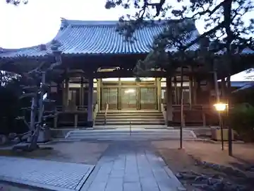 専覚寺の本殿・本堂