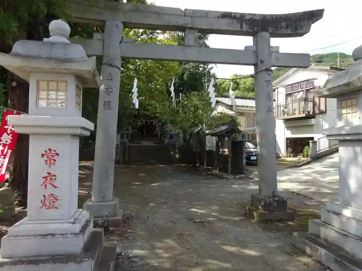 比比多神社(子易明神)の鳥居
