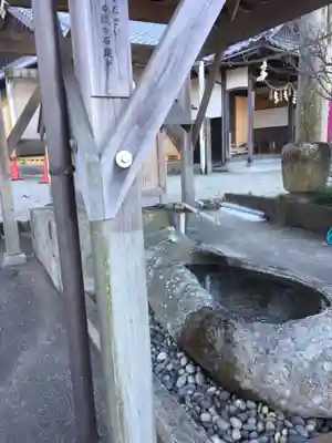 松尾神社の手水舎