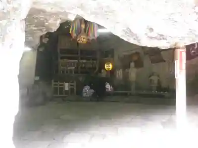 銭洗弁財天宇賀福神社の本殿・本堂