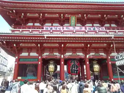 浅草寺の山門・神門