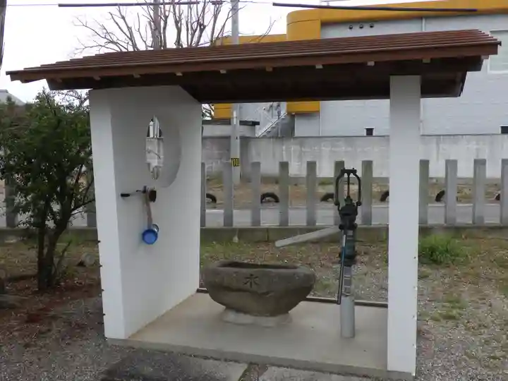 雨降神社の手水舎