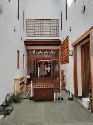 出雲大社大阪分院の{uncategorized: "未分類", other: "その他", undefined: "問題あり", building: "その他建物", grave: "お墓", sacred_gate: "鳥居", guardian: "狛犬", statue: "像", buddha: "仏像", history: "歴史", nature: "自然", garden: "庭園", animal: "動物", pagoda: "塔", temizu: "手水舎", mountain_gate: "山門・神門", sanctuary: "本殿・本堂", subordinate: "末社・摂社", art: "芸術", scenery: "景色", jizo: "地蔵", ema: "絵馬", goshuin: "御朱印", omikuji: "おみくじ", items: "授与品その他", amulet: "お守り", goshuincho: "御朱印帳", eats: "食事", festival: "お祭り", votive_dance: "神楽", shichigosan: "七五三参", wedding: "結婚式", experience: "体験その他", initially: "初詣", around: "周辺", anti_infection: "感染症対策"}
