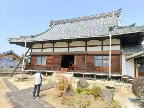龍降寺の本殿・本堂