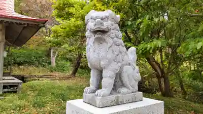 稲荷神社の狛犬