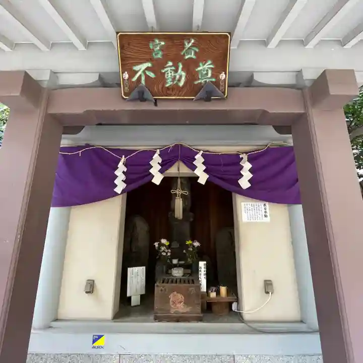 宮益御嶽神社の末社・摂社