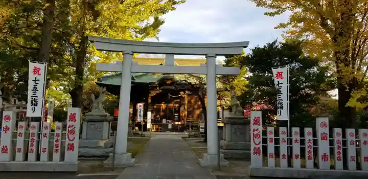 半田稲荷神社の鳥居
