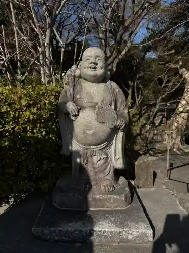 長谷寺の{uncategorized: "未分類", other: "その他", undefined: "問題あり", building: "その他建物", grave: "お墓", sacred_gate: "鳥居", guardian: "狛犬", statue: "像", buddha: "仏像", history: "歴史", nature: "自然", garden: "庭園", animal: "動物", pagoda: "塔", temizu: "手水舎", mountain_gate: "山門・神門", sanctuary: "本殿・本堂", subordinate: "末社・摂社", art: "芸術", scenery: "景色", jizo: "地蔵", ema: "絵馬", goshuin: "御朱印", omikuji: "おみくじ", items: "授与品その他", amulet: "お守り", goshuincho: "御朱印帳", eats: "食事", festival: "お祭り", votive_dance: "神楽", shichigosan: "七五三参", wedding: "結婚式", experience: "体験その他", initially: "初詣", around: "周辺", anti_infection: "感染症対策"}