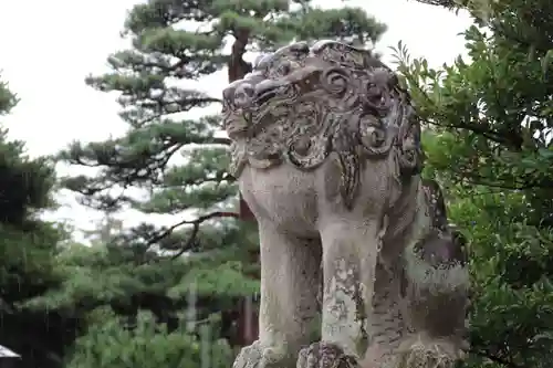 開成山大神宮の狛犬