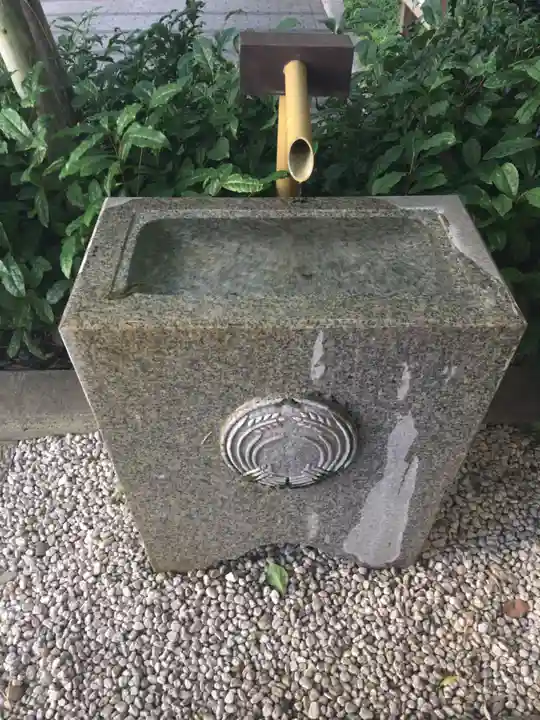 茶ノ木神社の手水舎