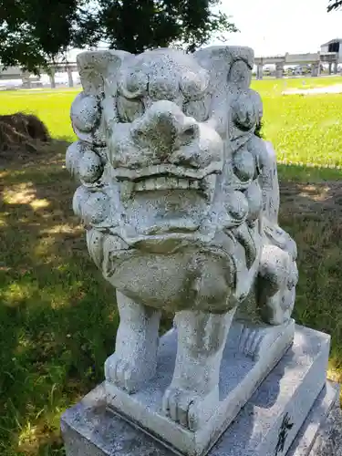 家栄神社の狛犬