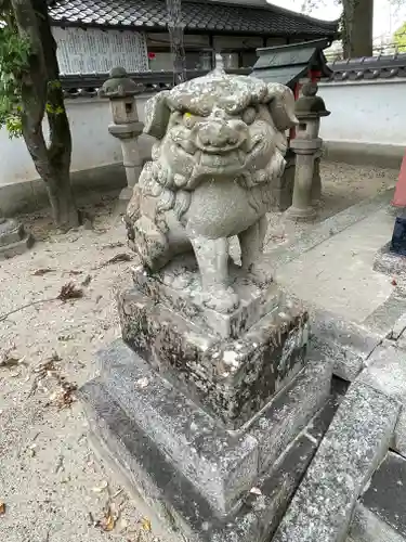 八幡神社の狛犬