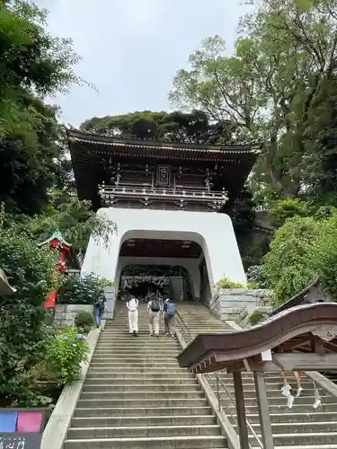 江島神社の山門・神門