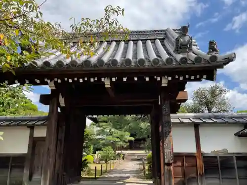 海宝寺の山門・神門