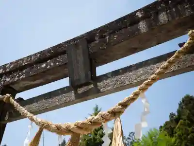 金蛇水神社の{uncategorized: "未分類", other: "その他", undefined: "問題あり", building: "その他建物", grave: "お墓", sacred_gate: "鳥居", guardian: "狛犬", statue: "像", buddha: "仏像", history: "歴史", nature: "自然", garden: "庭園", animal: "動物", pagoda: "塔", temizu: "手水舎", mountain_gate: "山門・神門", sanctuary: "本殿・本堂", subordinate: "末社・摂社", art: "芸術", scenery: "景色", jizo: "地蔵", ema: "絵馬", goshuin: "御朱印", omikuji: "おみくじ", items: "授与品その他", amulet: "お守り", goshuincho: "御朱印帳", eats: "食事", festival: "お祭り", votive_dance: "神楽", shichigosan: "七五三参", wedding: "結婚式", experience: "体験その他", initially: "初詣", around: "周辺", anti_infection: "感染症対策"}