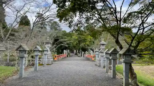 大鳥神社の建物その他