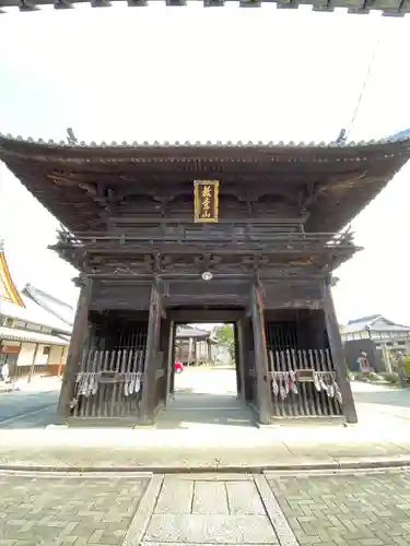 妙興寺の山門・神門