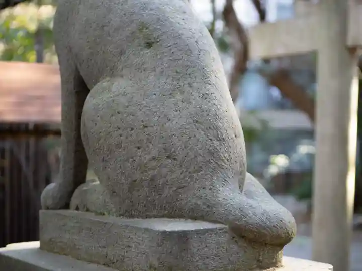 四合稲荷神社の{uncategorized: "未分類", other: "その他", undefined: "問題あり", building: "その他建物", grave: "お墓", sacred_gate: "鳥居", guardian: "狛犬", statue: "像", buddha: "仏像", history: "歴史", nature: "自然", garden: "庭園", animal: "動物", pagoda: "塔", temizu: "手水舎", mountain_gate: "山門・神門", sanctuary: "本殿・本堂", subordinate: "末社・摂社", art: "芸術", scenery: "景色", jizo: "地蔵", ema: "絵馬", goshuin: "御朱印", omikuji: "おみくじ", items: "授与品その他", amulet: "お守り", goshuincho: "御朱印帳", eats: "食事", festival: "お祭り", votive_dance: "神楽", shichigosan: "七五三参", wedding: "結婚式", experience: "体験その他", initially: "初詣", around: "周辺", anti_infection: "感染症対策"}