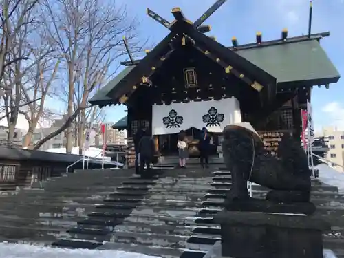 札幌諏訪神社の本殿・本堂