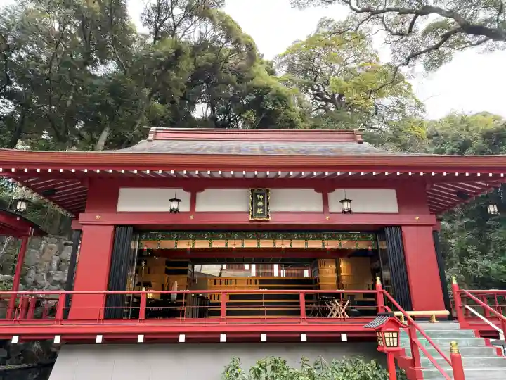 來宮神社の{uncategorized: "未分類", other: "その他", undefined: "問題あり", building: "その他建物", grave: "お墓", sacred_gate: "鳥居", guardian: "狛犬", statue: "像", buddha: "仏像", history: "歴史", nature: "自然", garden: "庭園", animal: "動物", pagoda: "塔", temizu: "手水舎", mountain_gate: "山門・神門", sanctuary: "本殿・本堂", subordinate: "末社・摂社", art: "芸術", scenery: "景色", jizo: "地蔵", ema: "絵馬", goshuin: "御朱印", omikuji: "おみくじ", items: "授与品その他", amulet: "お守り", goshuincho: "御朱印帳", eats: "食事", festival: "お祭り", votive_dance: "神楽", shichigosan: "七五三参", wedding: "結婚式", experience: "体験その他", initially: "初詣", around: "周辺", anti_infection: "感染症対策"}