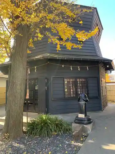 若宮八幡宮 の末社・摂社