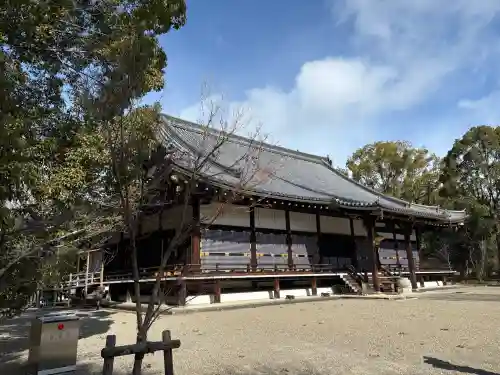 仁和寺の{uncategorized: "未分類", other: "その他", undefined: "問題あり", building: "その他建物", grave: "お墓", sacred_gate: "鳥居", guardian: "狛犬", statue: "像", buddha: "仏像", history: "歴史", nature: "自然", garden: "庭園", animal: "動物", pagoda: "塔", temizu: "手水舎", mountain_gate: "山門・神門", sanctuary: "本殿・本堂", subordinate: "末社・摂社", art: "芸術", scenery: "景色", jizo: "地蔵", ema: "絵馬", goshuin: "御朱印", omikuji: "おみくじ", items: "授与品その他", amulet: "お守り", goshuincho: "御朱印帳", eats: "食事", festival: "お祭り", votive_dance: "神楽", shichigosan: "七五三参", wedding: "結婚式", experience: "体験その他", initially: "初詣", around: "周辺", anti_infection: "感染症対策"}