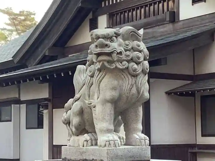 伊豆美神社の狛犬