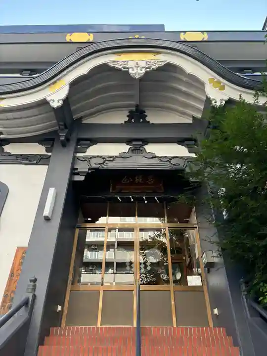 密修寺の本殿・本堂