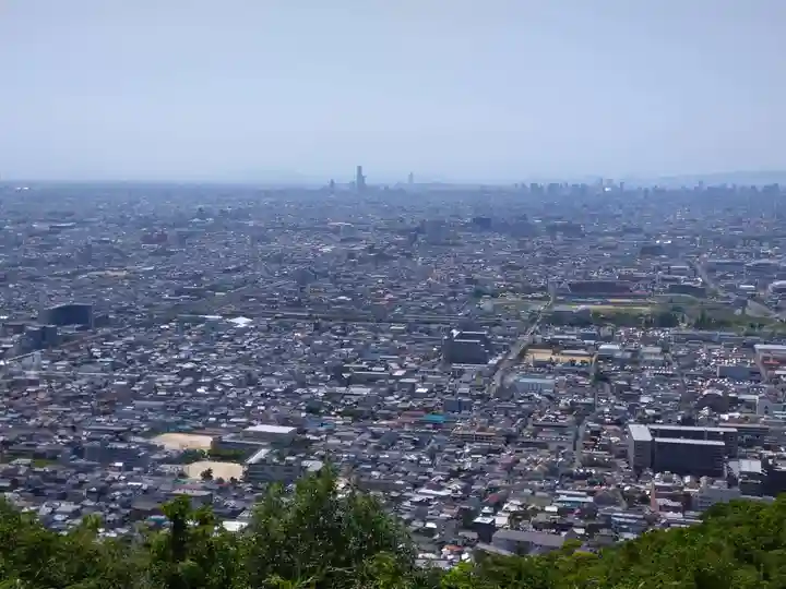 枚岡神社神津嶽本宮の周辺