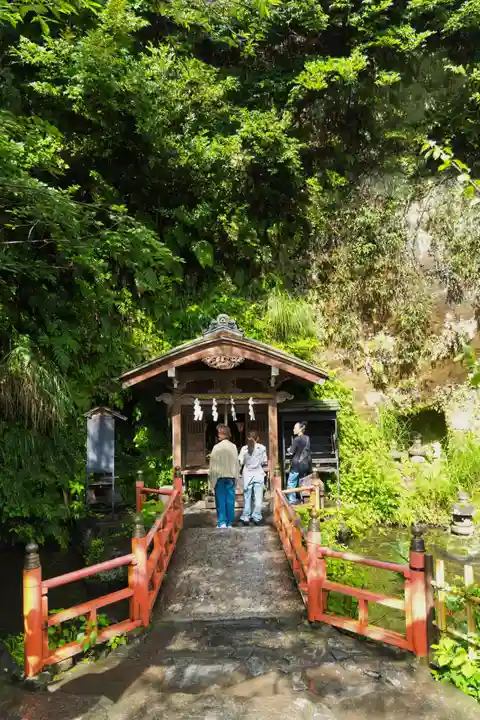 銭洗弁財天宇賀福神社(神奈川県)