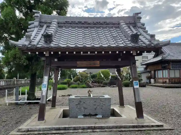 富永神社の手水舎