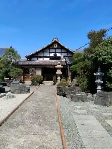 統国寺の{uncategorized: "未分類", other: "その他", undefined: "問題あり", building: "その他建物", grave: "お墓", sacred_gate: "鳥居", guardian: "狛犬", statue: "像", buddha: "仏像", history: "歴史", nature: "自然", garden: "庭園", animal: "動物", pagoda: "塔", temizu: "手水舎", mountain_gate: "山門・神門", sanctuary: "本殿・本堂", subordinate: "末社・摂社", art: "芸術", scenery: "景色", jizo: "地蔵", ema: "絵馬", goshuin: "御朱印", omikuji: "おみくじ", items: "授与品その他", amulet: "お守り", goshuincho: "御朱印帳", eats: "食事", festival: "お祭り", votive_dance: "神楽", shichigosan: "七五三参", wedding: "結婚式", experience: "体験その他", initially: "初詣", around: "周辺", anti_infection: "感染症対策"}