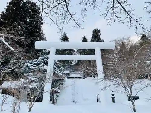 土津神社｜こどもと出世の神さまの鳥居