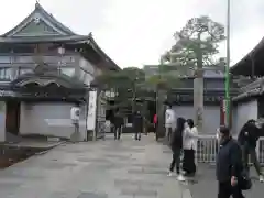 善光寺大本願の山門