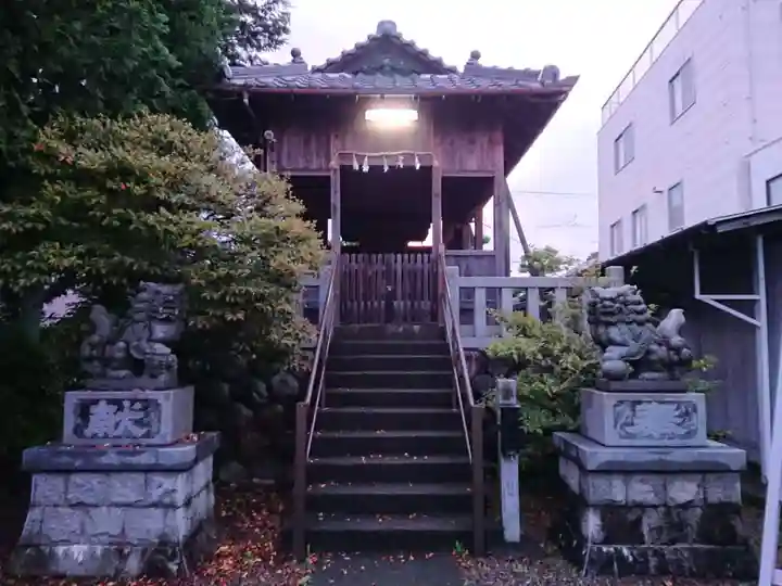 八幡神社の本殿・本堂