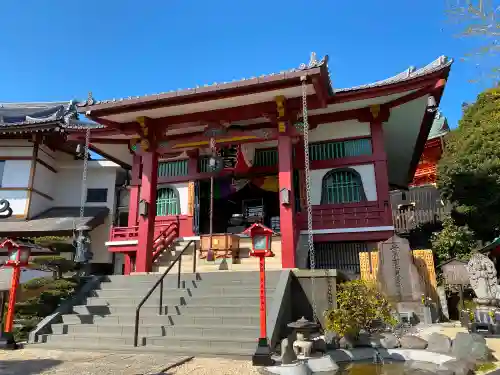 放生寺の本殿・本堂