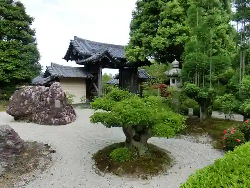 正法寺の庭園