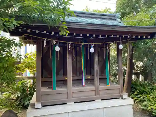 青山熊野神社の{uncategorized: "未分類", other: "その他", undefined: "問題あり", building: "その他建物", grave: "お墓", sacred_gate: "鳥居", guardian: "狛犬", statue: "像", buddha: "仏像", history: "歴史", nature: "自然", garden: "庭園", animal: "動物", pagoda: "塔", temizu: "手水舎", mountain_gate: "山門・神門", sanctuary: "本殿・本堂", subordinate: "末社・摂社", art: "芸術", scenery: "景色", jizo: "地蔵", ema: "絵馬", goshuin: "御朱印", omikuji: "おみくじ", items: "授与品その他", amulet: "お守り", goshuincho: "御朱印帳", eats: "食事", festival: "お祭り", votive_dance: "神楽", shichigosan: "七五三参", wedding: "結婚式", experience: "体験その他", initially: "初詣", around: "周辺", anti_infection: "感染症対策"}
