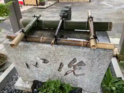 相模国総社六所神社の手水舎