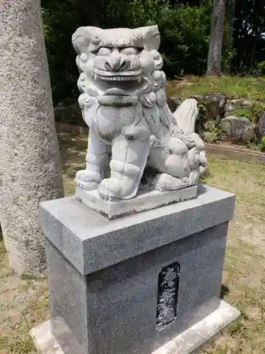 安岡八幡宮の狛犬